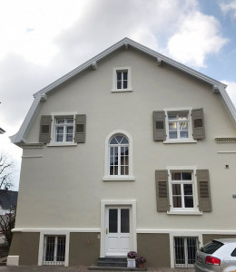 Maler-Buehl-Fassade