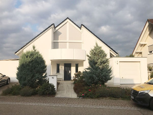 Maler-Hauser-Buehl-Fassasde-weiß